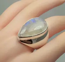Exquisite Cut and Polish Gem Stone Ring Try A Prompt