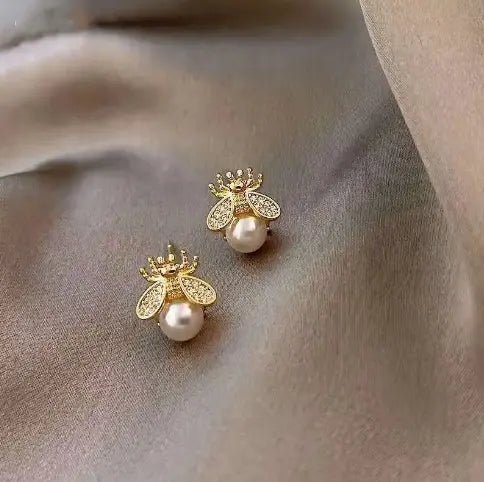 Exquisite Pearl Bee Earrings Try A Prompt