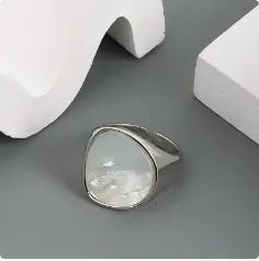 Resizable Elegant Opaque Gem Ring Try A Prompt